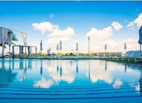 Seven Heaven Mondrian- The Best Bay view in Miami