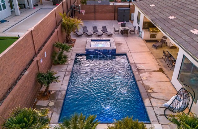 SH 4301 | Private Pool, Hot Tub, Bball Court, Exercise Room, Near Sand Hollow Reservoir!