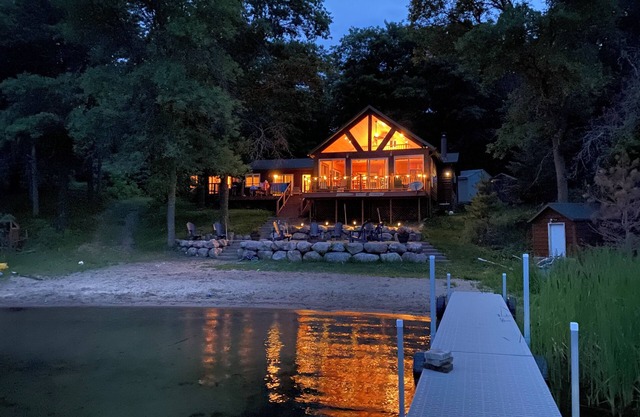 Shamineau Beach House , 3 bedrooms and a loft