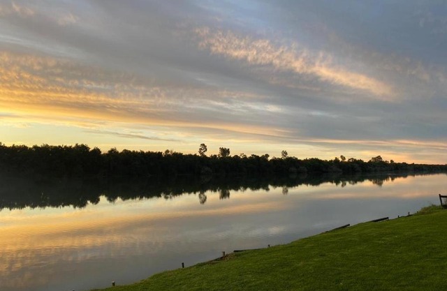 SHANGRI-LA RIVER RESORT