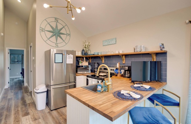 Shared Boat Dock: Lake Guntersville Hideaway!