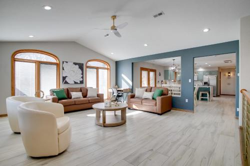 Shared Hot Tub and Yard Home Near Dtwn Brighton