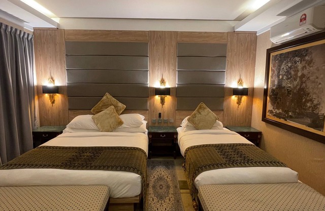 Sharila Perhentain @ Premium Room - BS