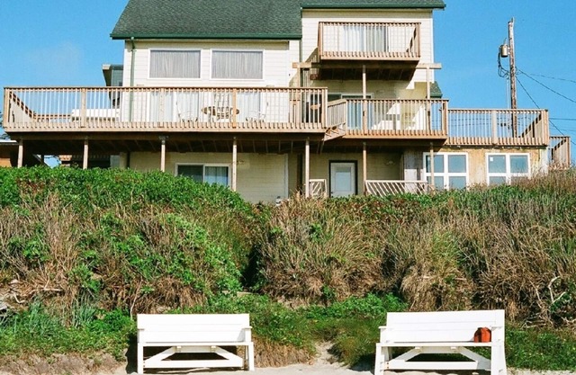 Shearwater Beach Front Vacation Rental 3000 sqft