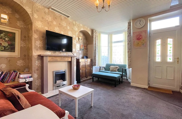 Sheffield's 3BR Retreat