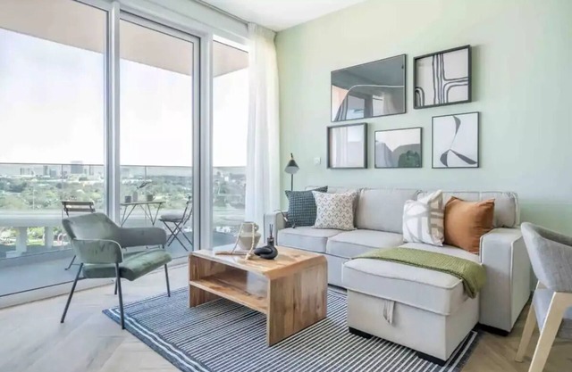 Sheikh Zayed Road, 1 Bedroom Apartment World Trade Center, Max Metro Station.