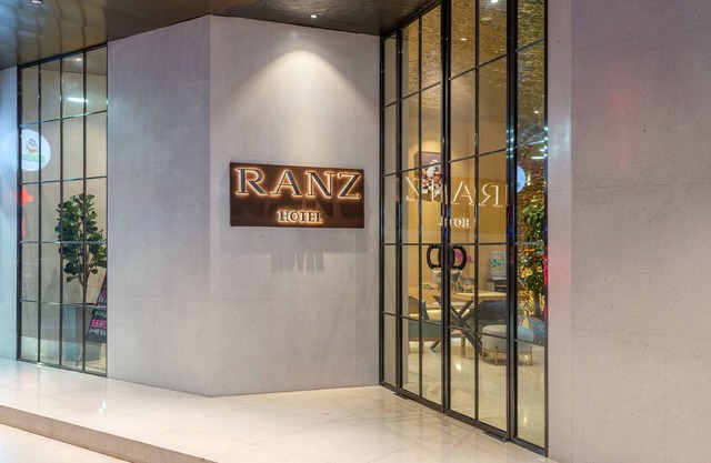 Shenzhen East Railway And Buji Subway Station Ranch Hotel