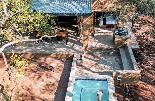 Shongololo Bush Villa Next to the Kruger National Park South Africa.