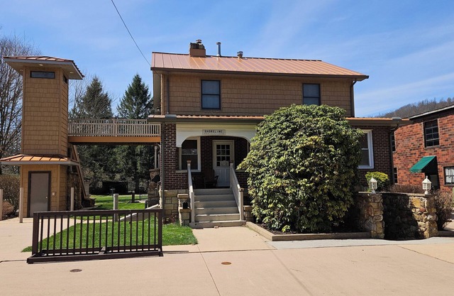 Shoreline Estates - Bungalow