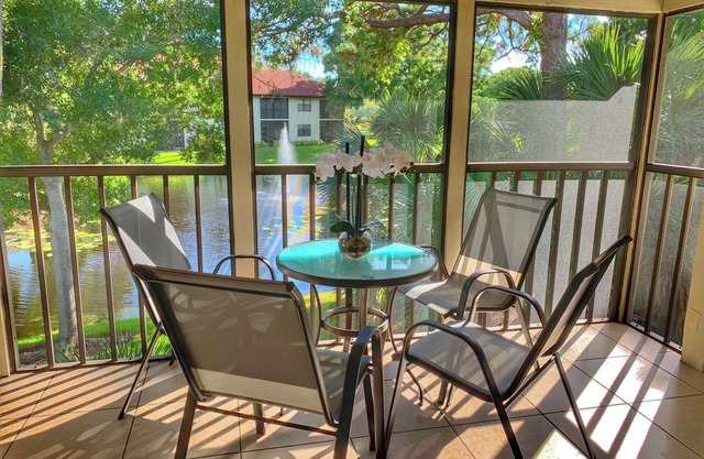 Shorewalk CF condo 2 Bedroom/2 Bath-near Beaches, IMG, Pool, Tennis, Pickleball