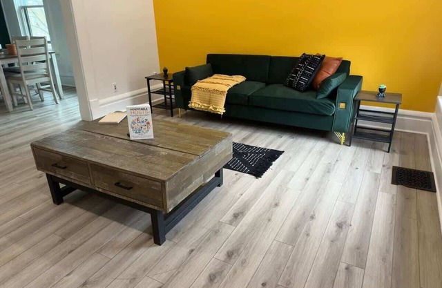 Short North – King Bed – Parking Free - Convention