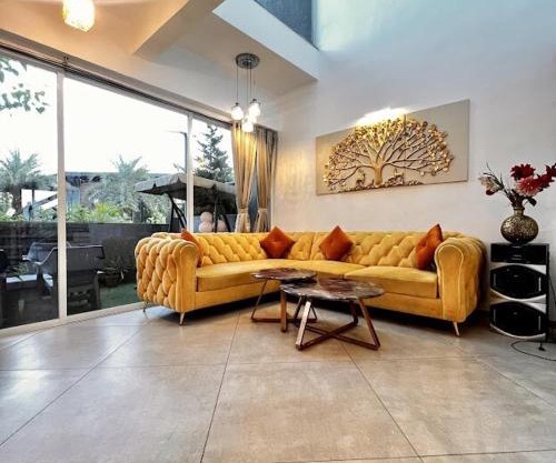 shree stays 3 bhk with prvt Pool