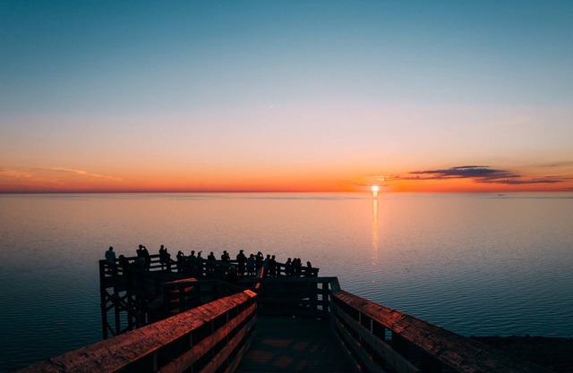 🏞️ Side by Side Serenity Lakefront Homes with Infinity Pool