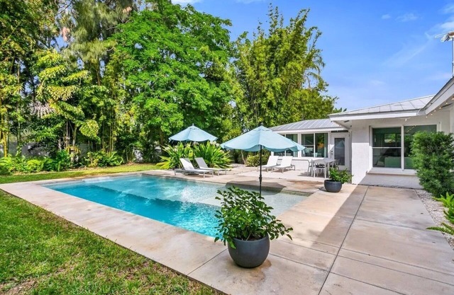 Siesta Home, A Serene Retreat