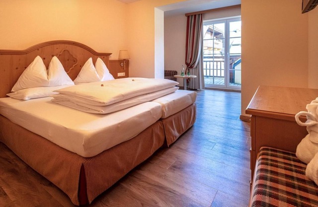 Simply being - Junior suite with balcony "Back then" L - Vogl's Nest