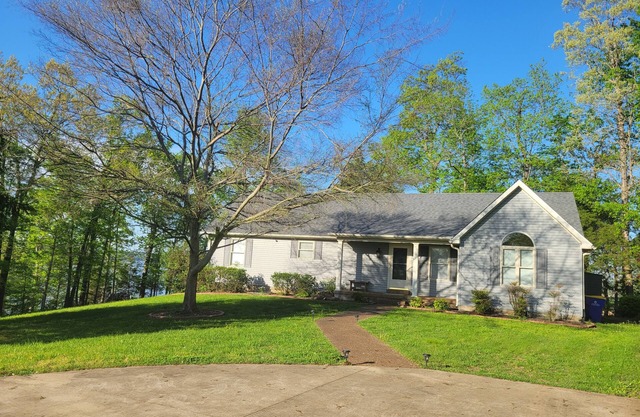 Single Level Lakehouse Retreat