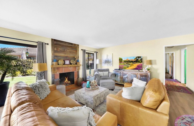 Single Story Home! Pool! Walk to Golf Course! San Juan Capistrano!-CASA DEL SOL
