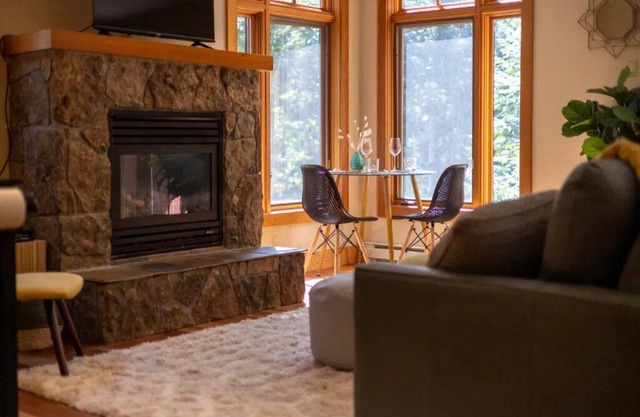 Ski-In/Bike-In @ FAR - Private & Secluded : Perfect for 2