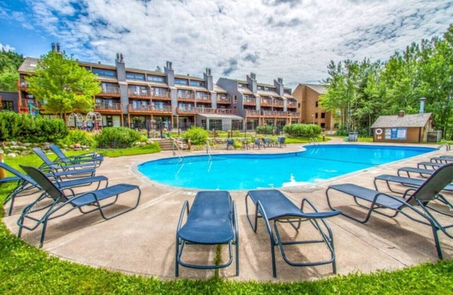 Ski-In Loft | Fireplace | Pool & Hot Tub | Lutsen