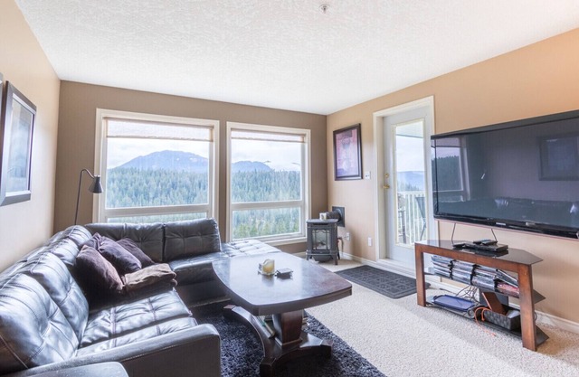 Ski In/Out - Mt. Washington Paradise