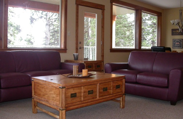 Ski-in, Ski-Out Silver Star Unit on the Knoll