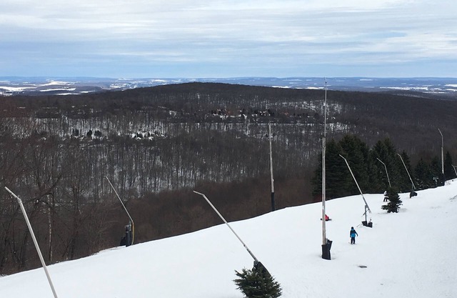 Ski-In/Ski-Out to Boomerang Trail,Corkscrew,Avalanche, Goosebumps at 7 Springs