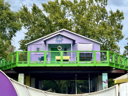 Sky High Treehouse East Austin