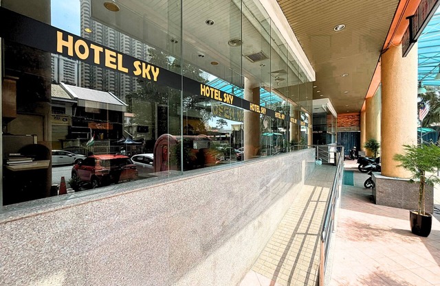 SKY HOTEL CHOW KIT PWTC