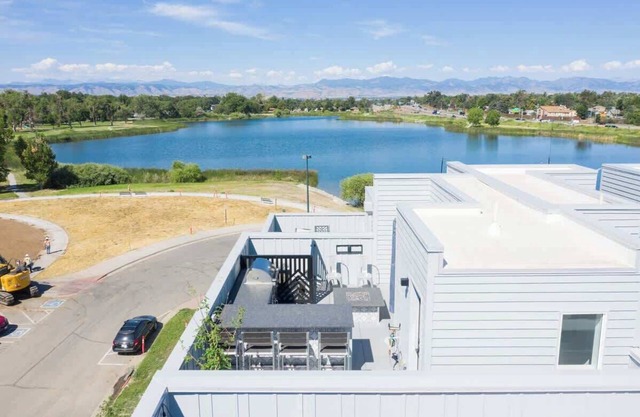 Skyline Retreat, Berkley, Sunnyside Views, 30 Day Family