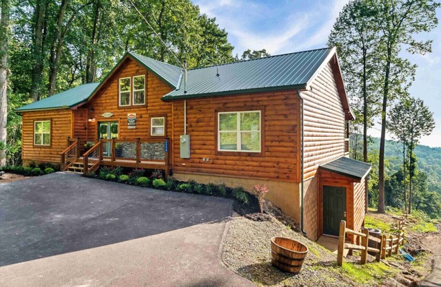 Skyview Serenity by Ghosal Luxury Lodging