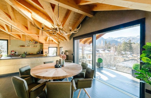 Skywood - Luxury Penthouse