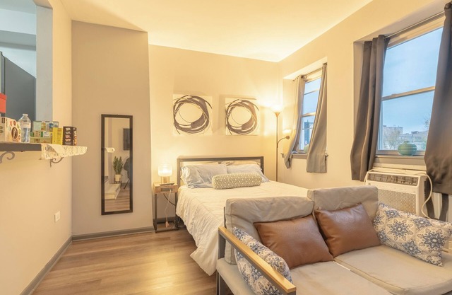 Sleek North Side Studio Apartment