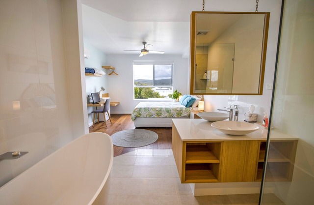 Sleep 19 in the heart of Cabarita Beach, gateway to the Tweed Coast and Valley.