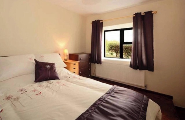 Sleep 6 Cottage -PetsOK, SelfCheck-In, FreeParking