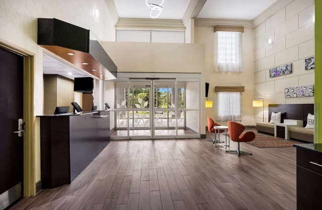 Sleep Inn & Suites Valdosta Mall Area