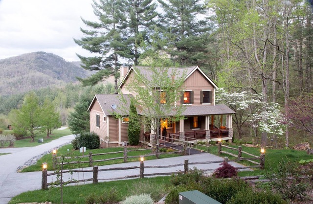 Sleep To The Sounds of Kiesse Creek - Best Location!