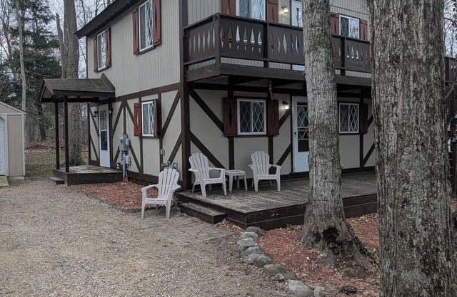 Sleeping Bear Chalet - Birch, MI nNorthern Michigan's Perfect Base Camp