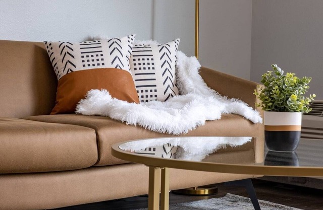 Sleepover: Airy 1BD/1BA - Downtown Des Moinesn