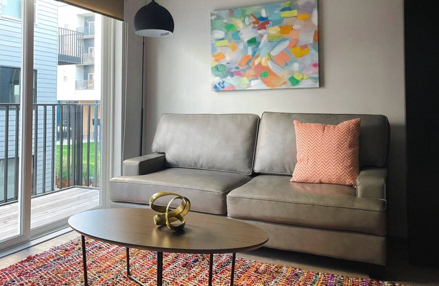 Sleepover: Enticing 1BD/1BA + Balcony- Downtown Omaha
