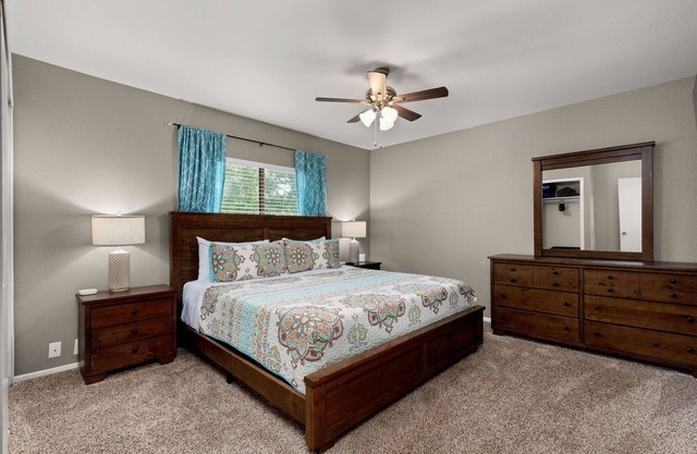 Sleeps 14 Affordable-Friendly Retreat - Pool, XBOX