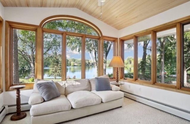 Sleeps 14 | Lake | Hot Tub | Paddle Boat | Kayaks |