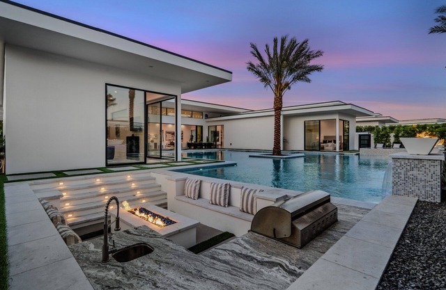 Sleeps 17 | 6BR Retreat w/Pool, Hot Tub & Pickleball | Bravo Villa #3