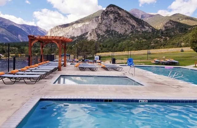 Sleeps 23! l Close to D/T BV l Fast Wi-Fi l Duplex