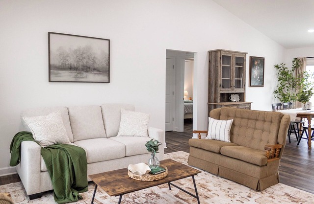 Sleeps 6, brand new, great location