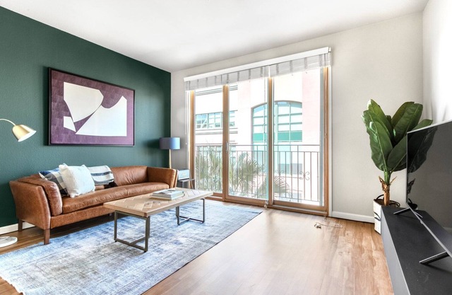 Smart Santana Row 2BR w/Gym, Pool, nr. Googleplex Campus, by Blueground