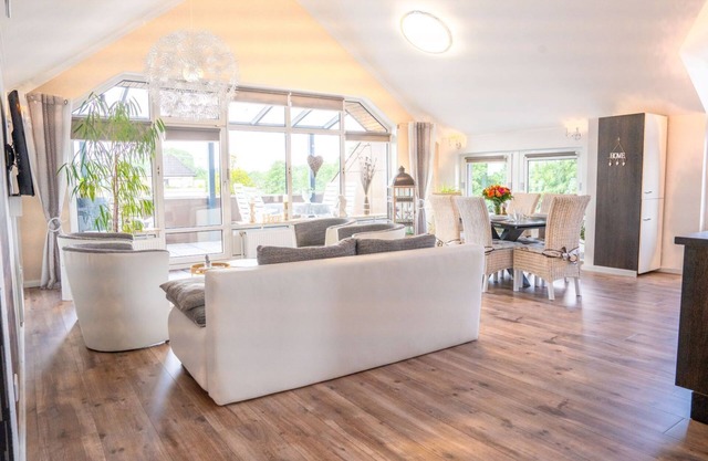 Smartfewo: Loft Sauna Balkon Parkplatz