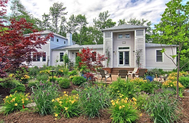 Smittys GA "Right In The Middle Of It All"