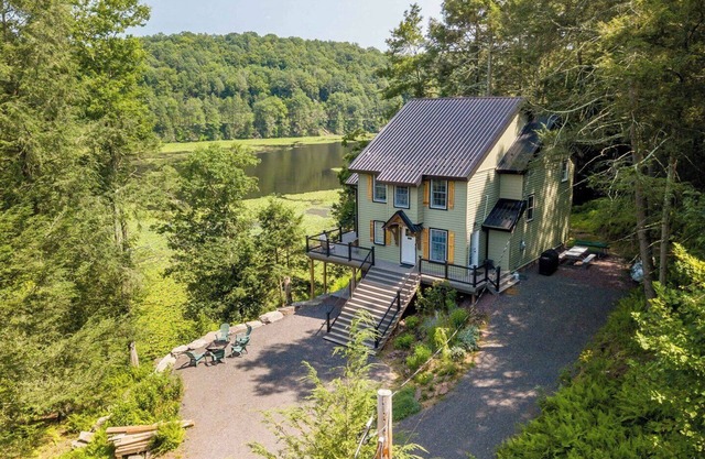 Smokin Beaver - Robin Vacation Rentals