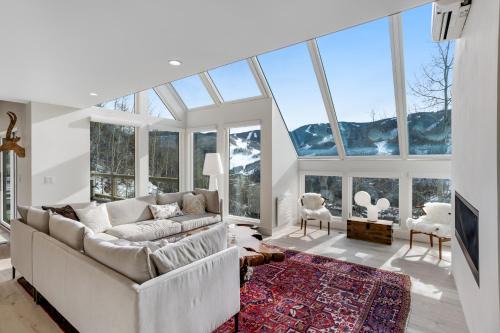 Snowfall Sanctuary, Unit 12
