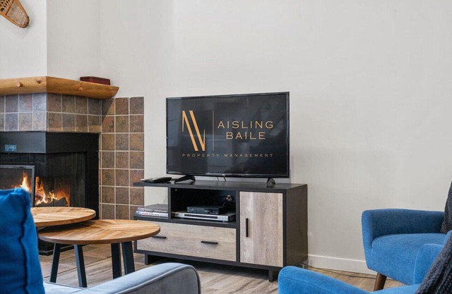 Snowshoe Summit | Ski-in/out | Hot Pools | Sauna